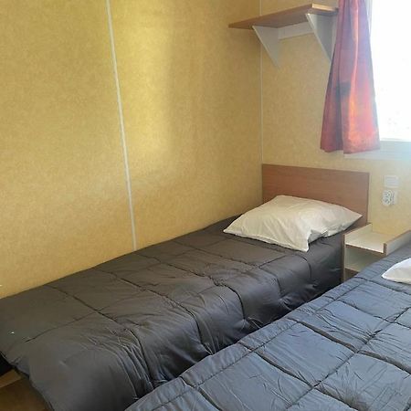 Mobil-Home Au Bord De L'Eau Feins المظهر الخارجي الصورة