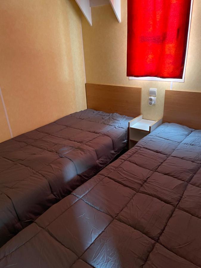 Mobil-Home Au Bord De L'Eau Feins المظهر الخارجي الصورة