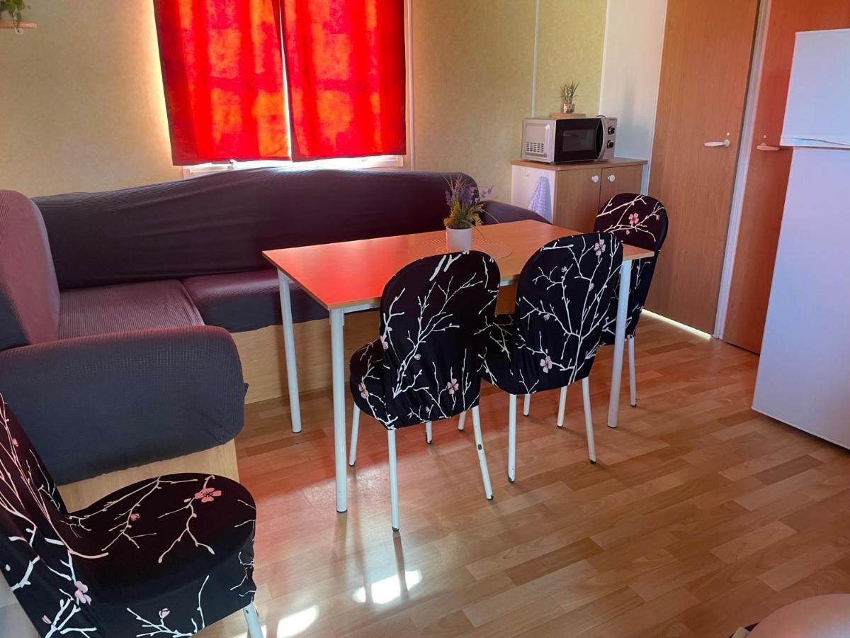 Mobil-Home Au Bord De L'Eau Feins المظهر الخارجي الصورة